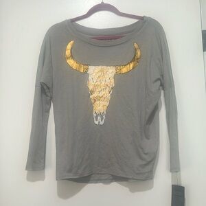 NWT Chaser size S grey long sleeves shirt with gold and black bull design